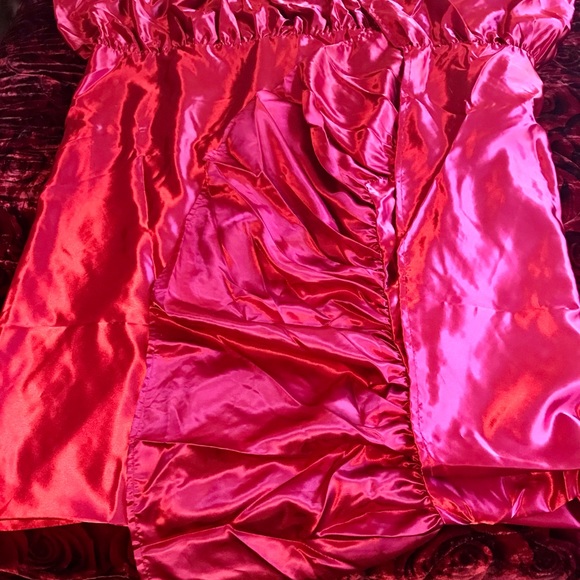 Victoria’s Secret QUEEN Size Sheets & Dust Ruffle - Picture 2 of 12